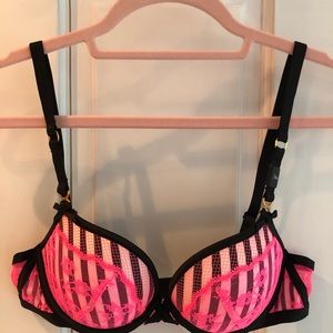 Victoria’s Secret Very Sexy Padded Demi Bra